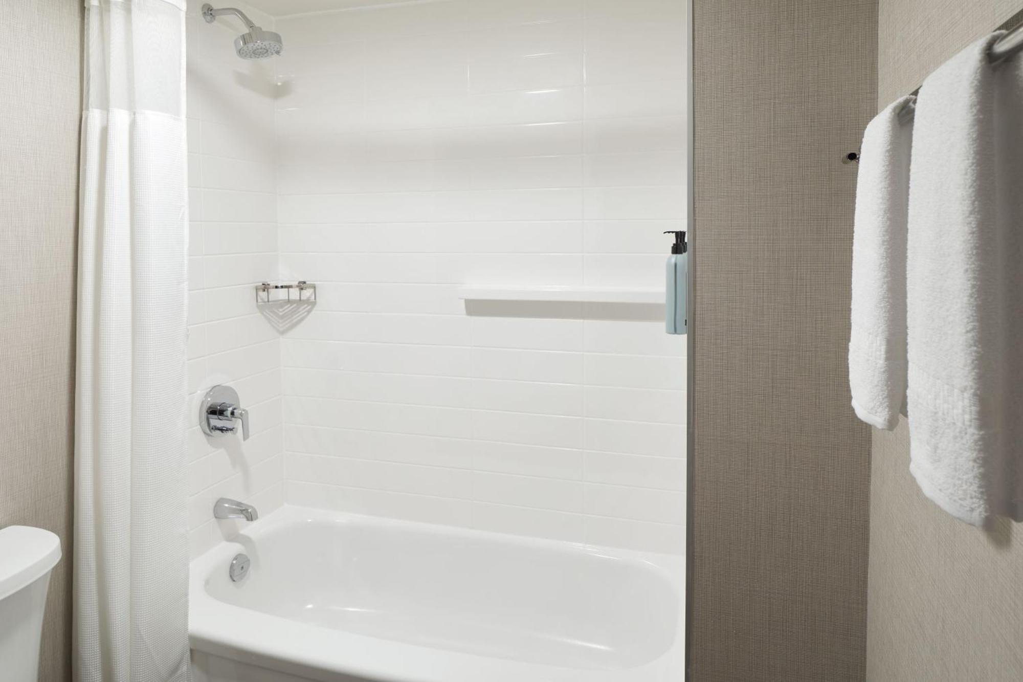 Residence Inn By Marriott Montreal Airport Dorval Exteriör bild