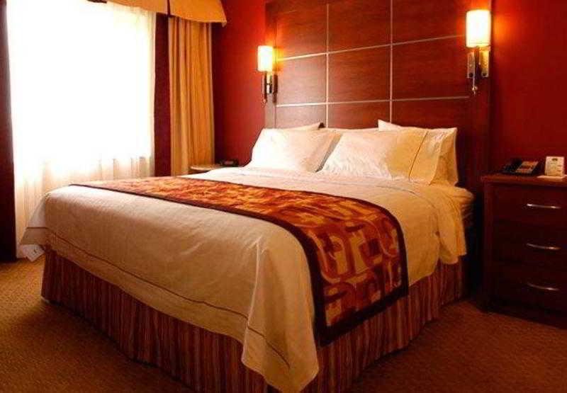 Residence Inn By Marriott Montreal Airport Dorval Exteriör bild