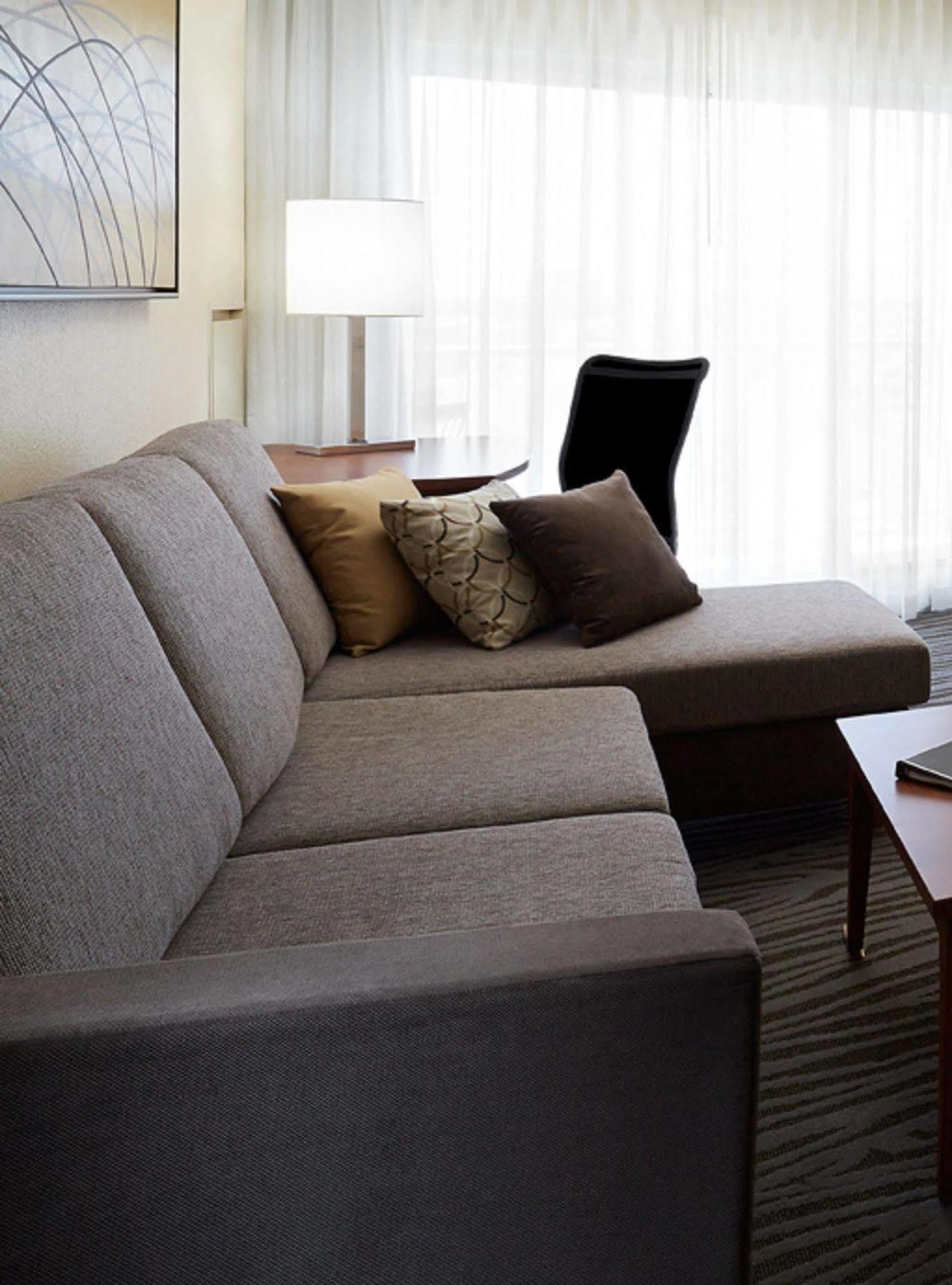 Residence Inn By Marriott Montreal Airport Dorval Exteriör bild